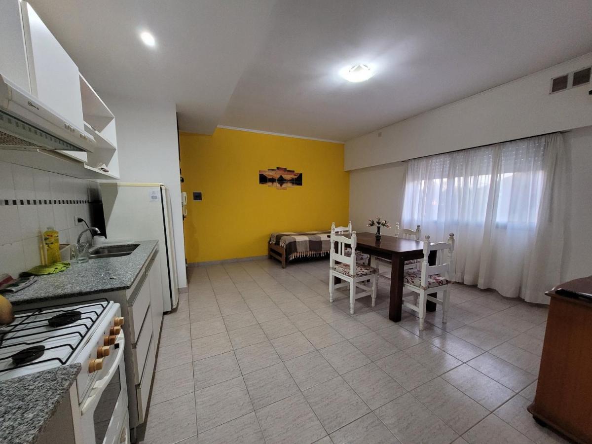 "La Irma" - Complejo De Departamentos Apartment Lincoln Exterior photo